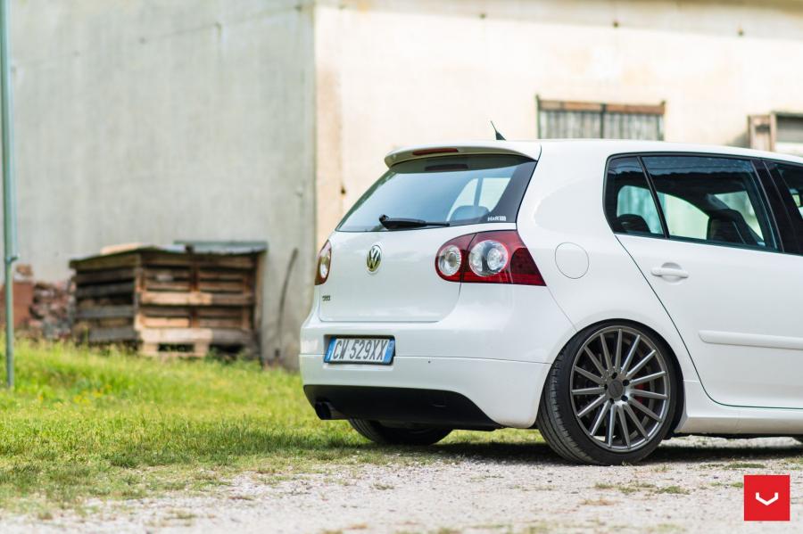 Детали экстерьера Volkswagen Golf GTI on Vossen Wheels (VFS2) 2017 года  (фото 17 из 28)